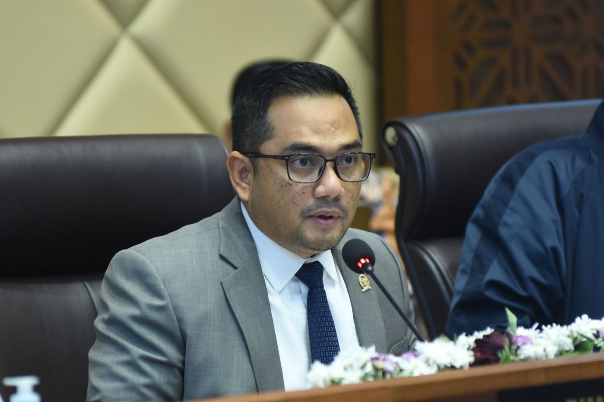Ketua Komisi II Tak Setuju Caleg Harus Ber-KTP dan 5 Tahun Tinggal di Dapil